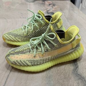 Adidas YEEZY Boost 350 V2